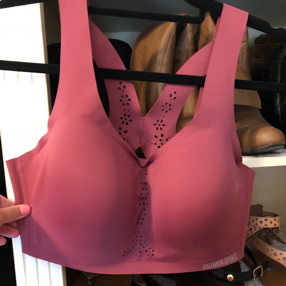 Victoria’s secrets sports bra 36DD